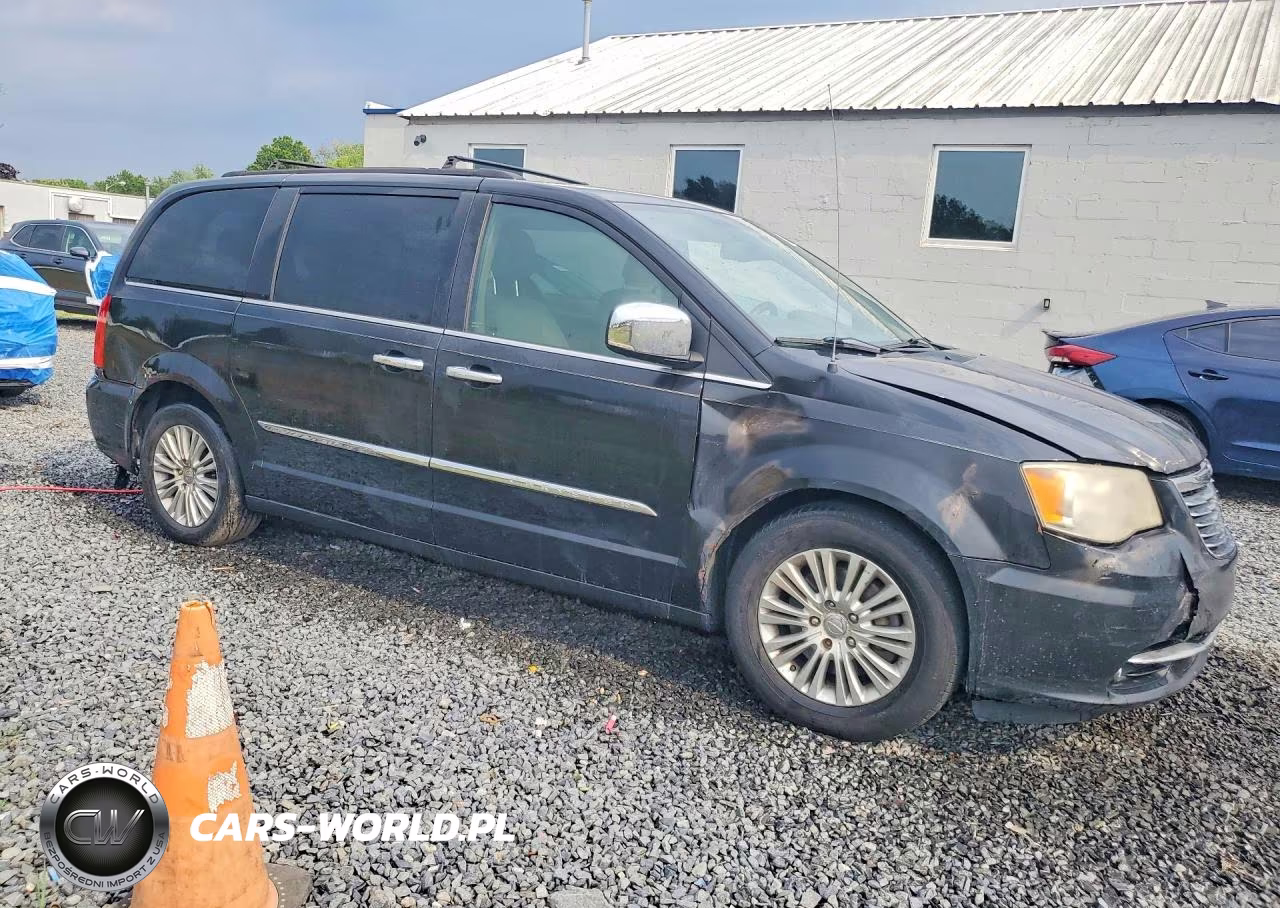 2012 Chrysler Town & Country Touring L VIN:2C4RC1CGXCR135588 - 4