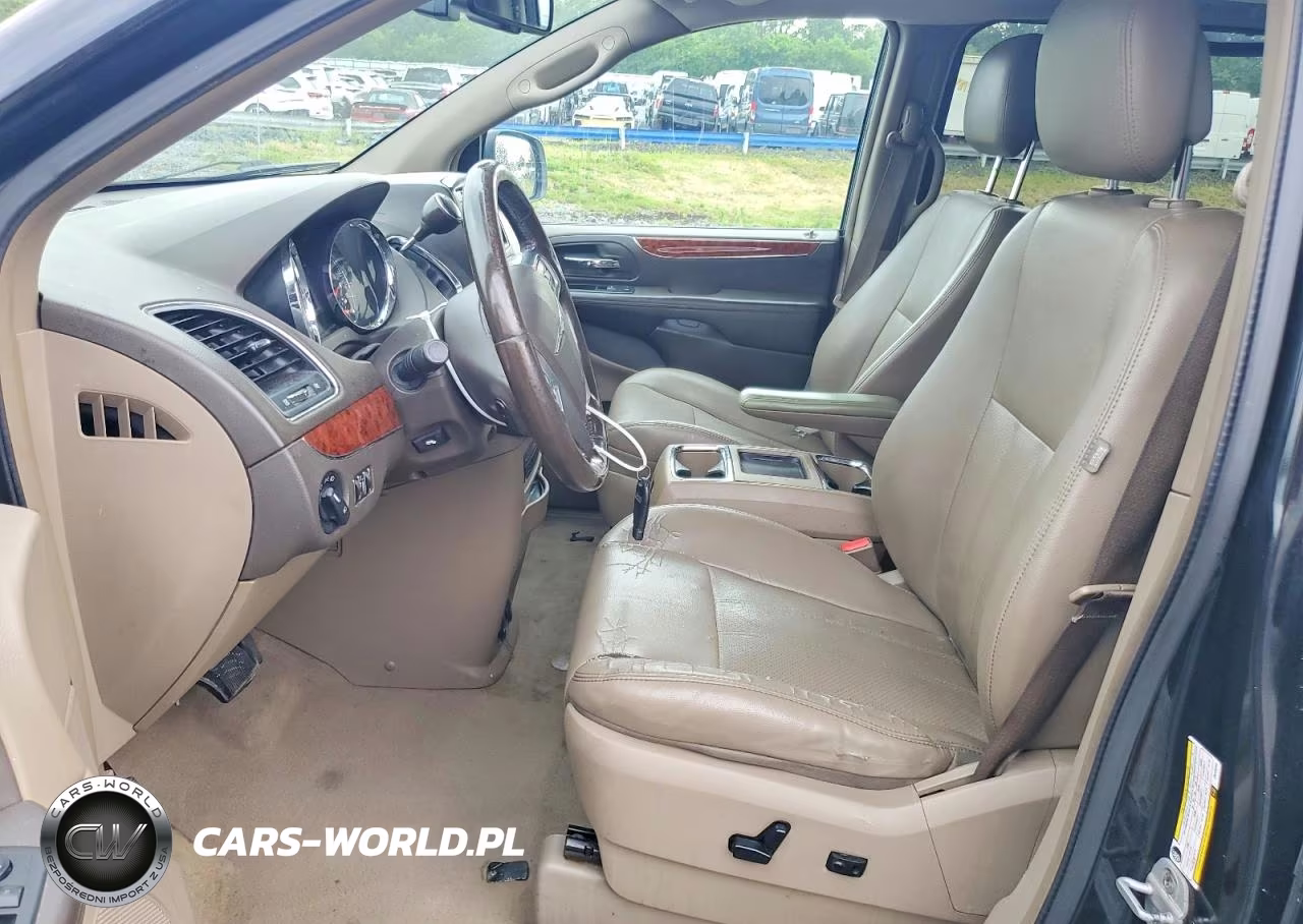 2012 Chrysler Town & Country Touring L VIN:2C4RC1CGXCR135588 - 7