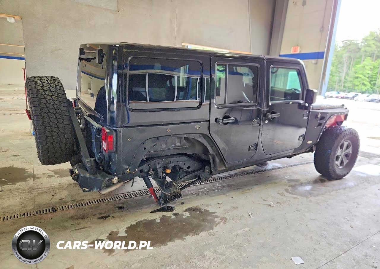 2017 Jeep Wrangler Unlimited Rubicon VIN:1C4BJWFG9HL724843 - 3