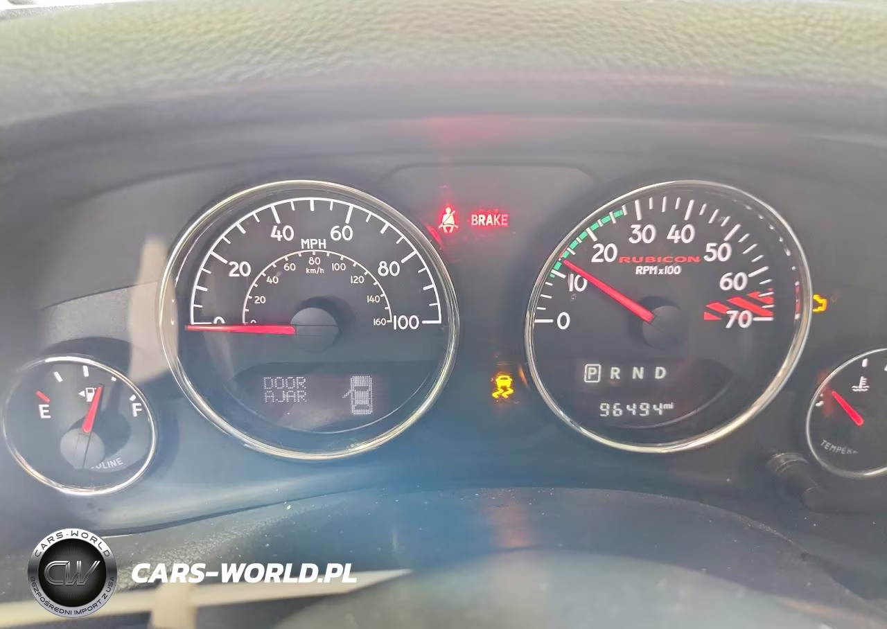 2017 Jeep Wrangler Unlimited Rubicon VIN:1C4BJWFG9HL724843 - 9