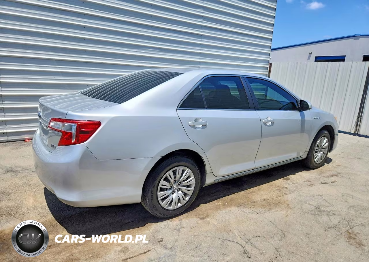 2013 Toyota Camry Hybrid Le VIN:4T1BD1FK8DU095882 - 3