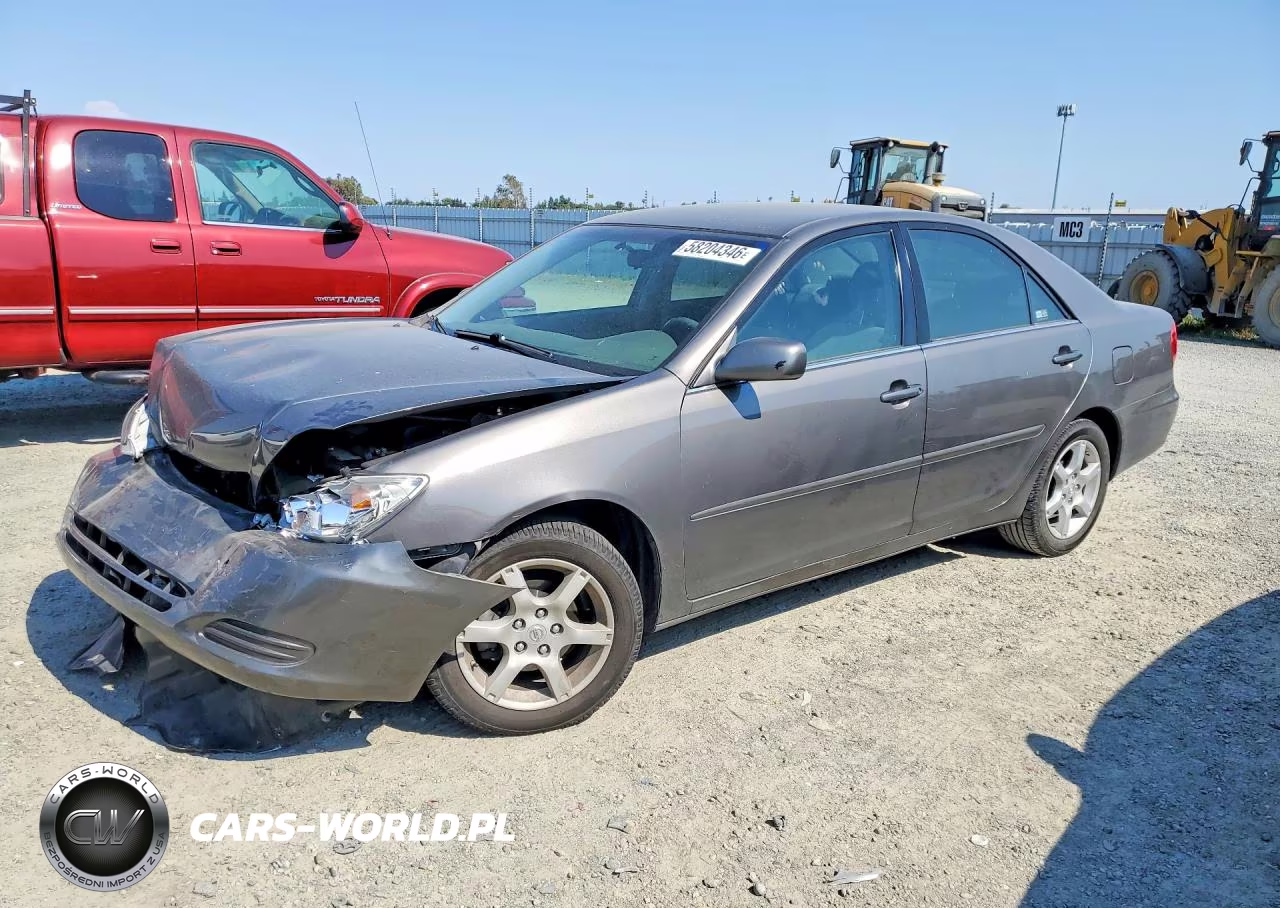2004 Toyota Camry Le – zdjęcie 1 z 12