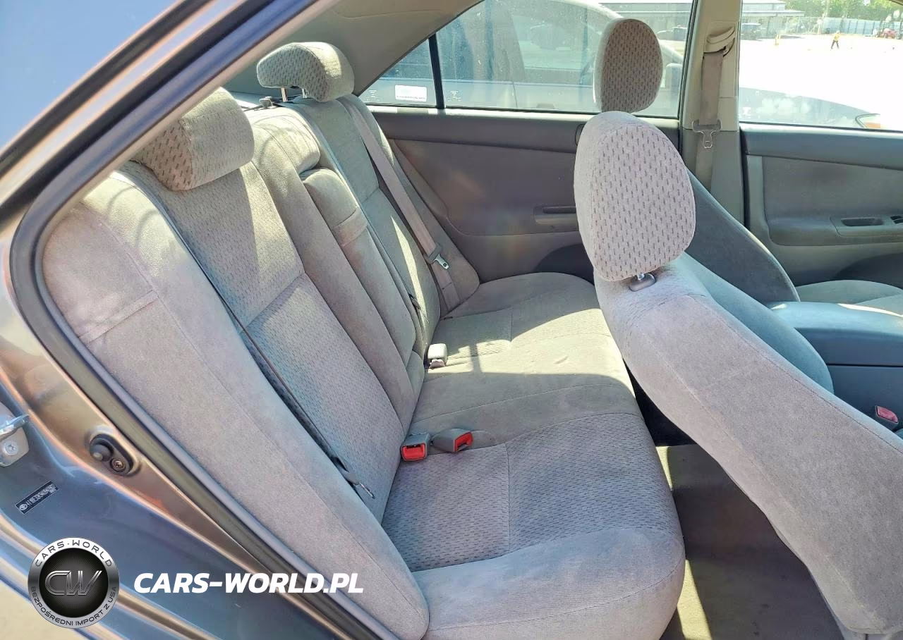 2004 Toyota Camry Le VIN:4T1BE32K94U940902 - 10