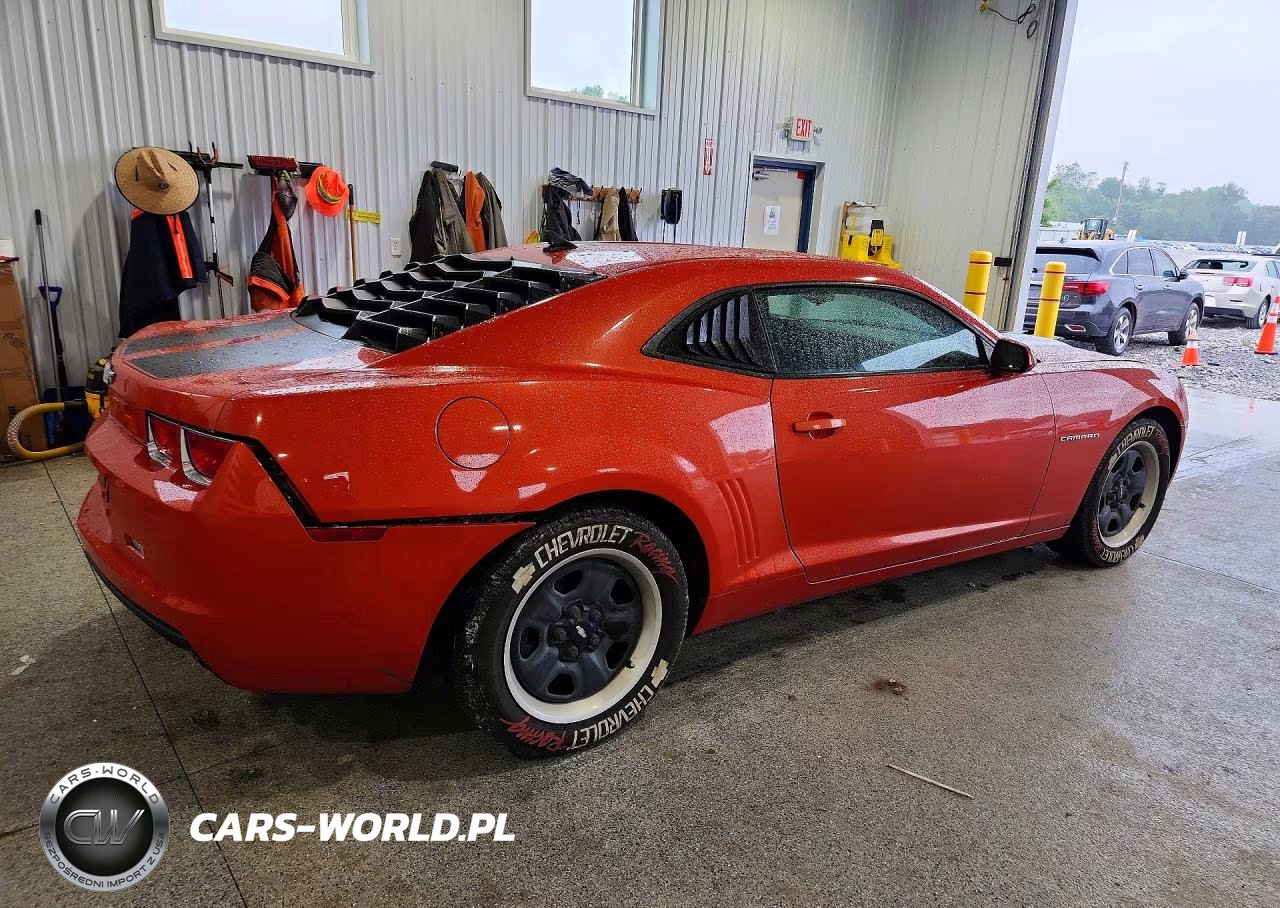 2011 Chevrolet Camaro Ls VIN:2G1FA1ED7B9100106 - 3
