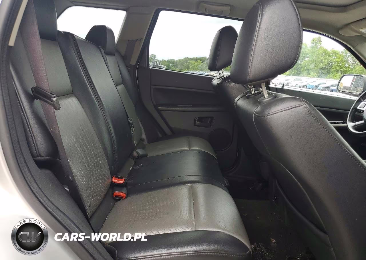 2008 Jeep Grand Cherokee Laredo VIN:1J8HS48N28C236236 - 11
