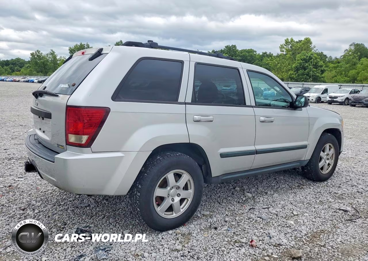 2008 Jeep Grand Cherokee Laredo VIN:1J8HS48N28C236236 - 3