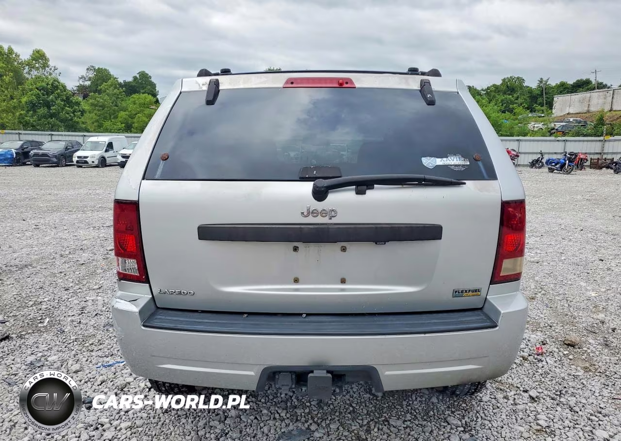 2008 Jeep Grand Cherokee Laredo VIN:1J8HS48N28C236236 - 6