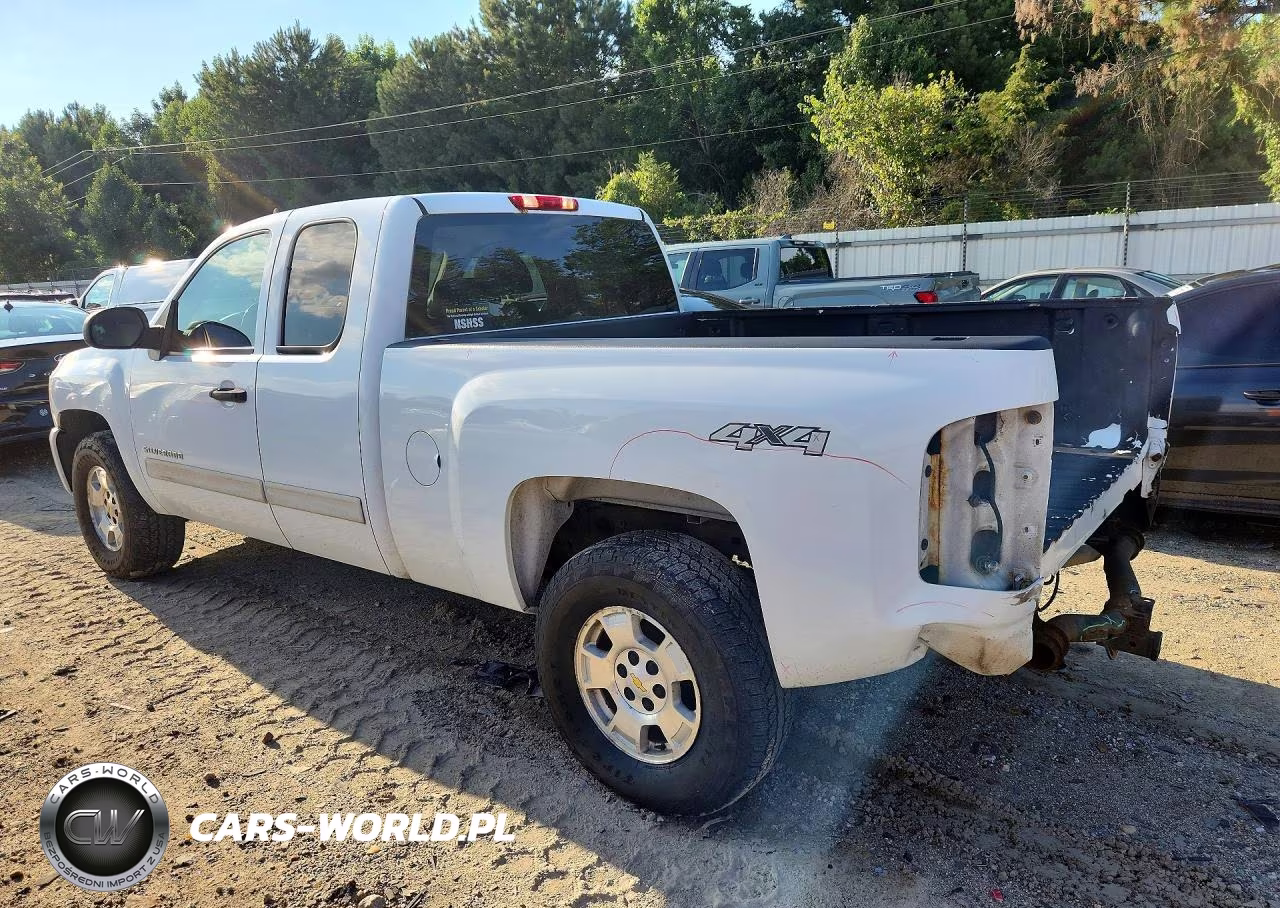 2010 Chev Silverado VIN:1GCSKSE35AZ102716 - 2