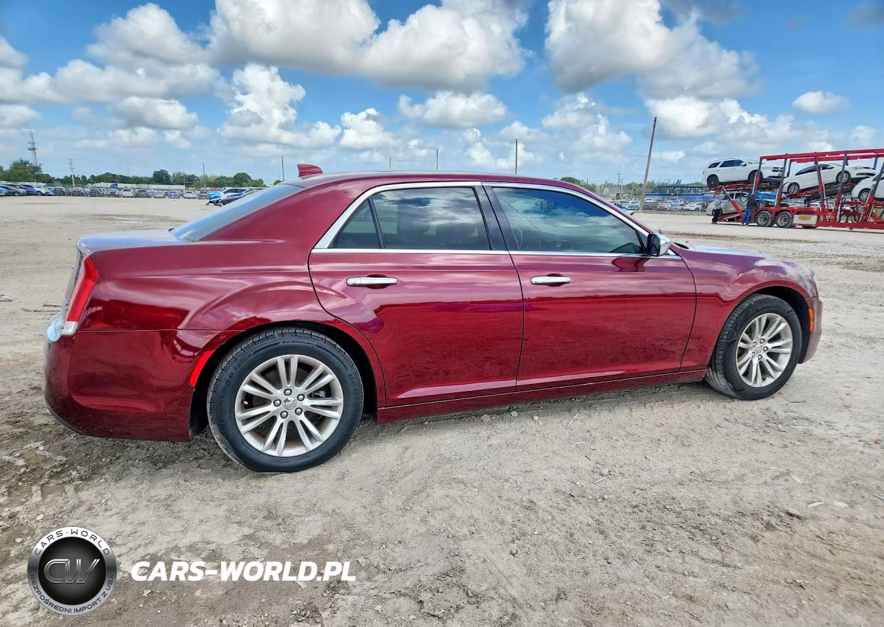 2016 Chrysler 300C VIN:2C3CCAEG3GH268695 - 3