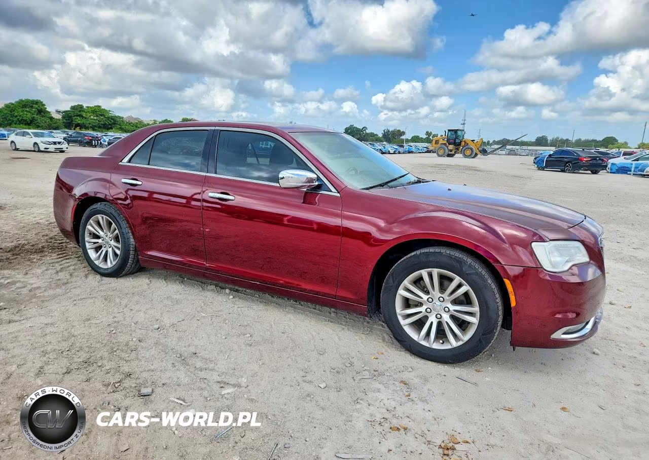 2016 Chrysler 300C VIN:2C3CCAEG3GH268695 - 4