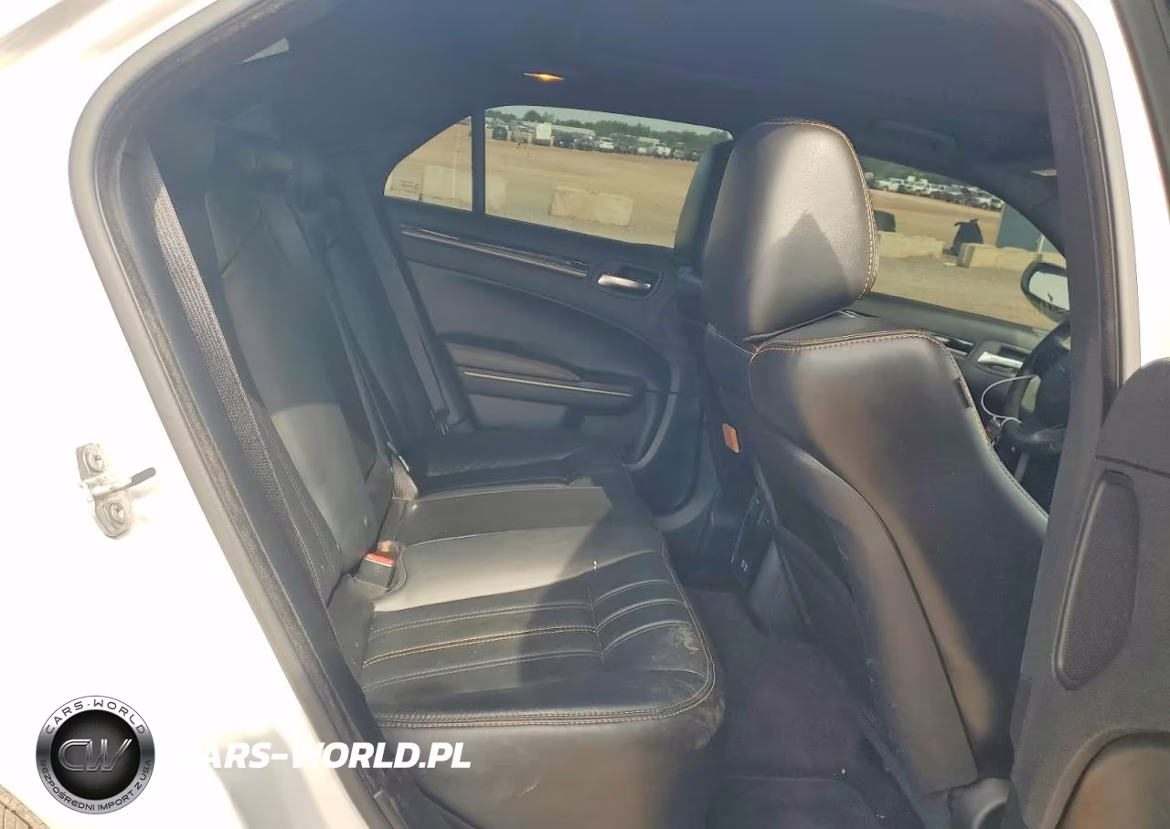 2017 Chrysler 300 S VIN:2C3CCABG0HH668994 - 10