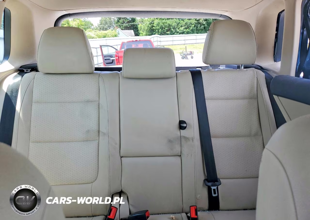 2017 Volkswagen Tiguan S VIN:WVGBV7AX6HK027360 - 10