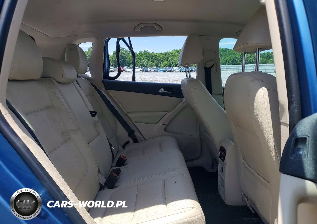2017 Volkswagen Tiguan S VIN:WVGBV7AX6HK027360 - 11
