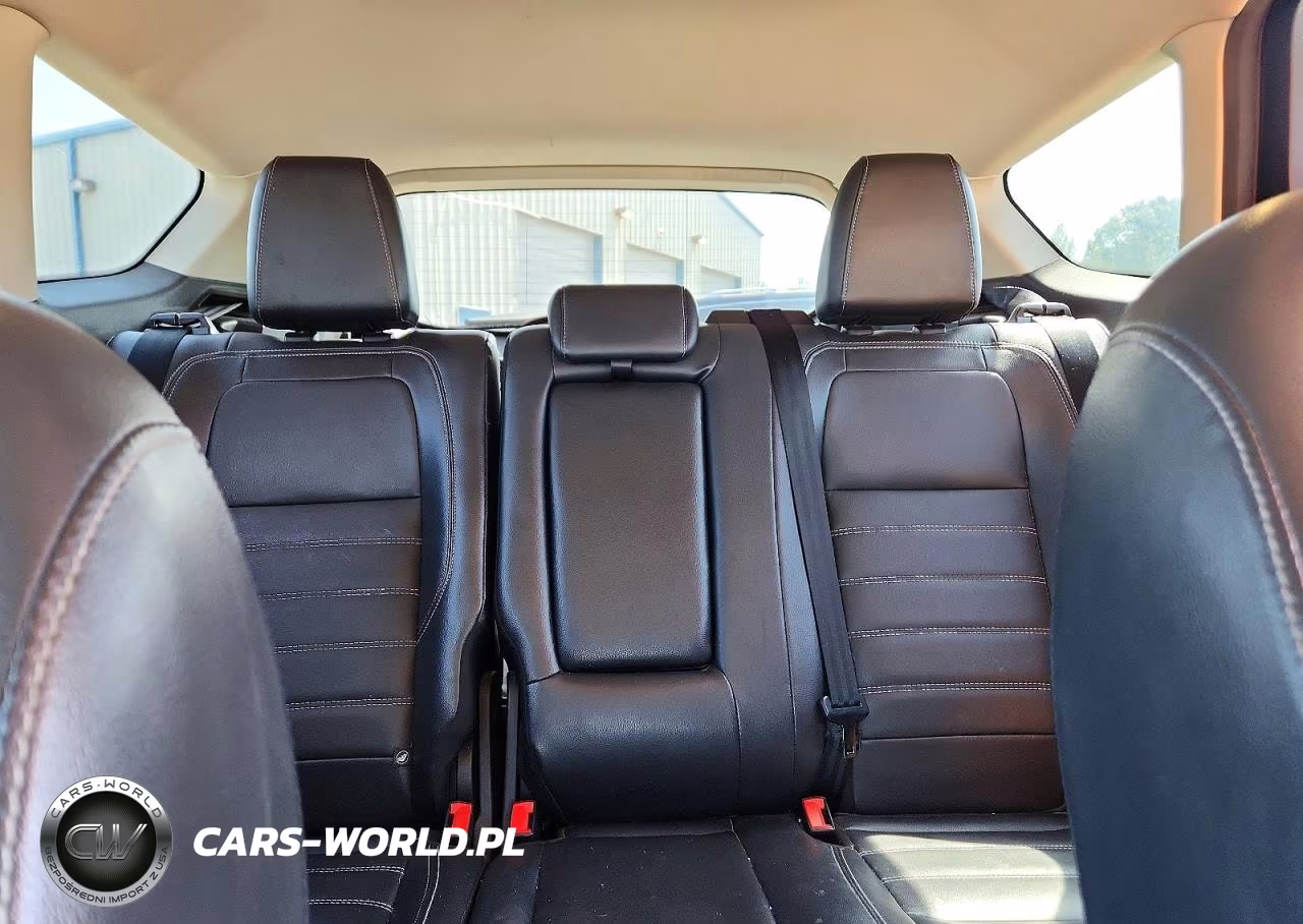 2018 Ford Escape Titanium VIN:1FMCU0J91JUC86770 - 10