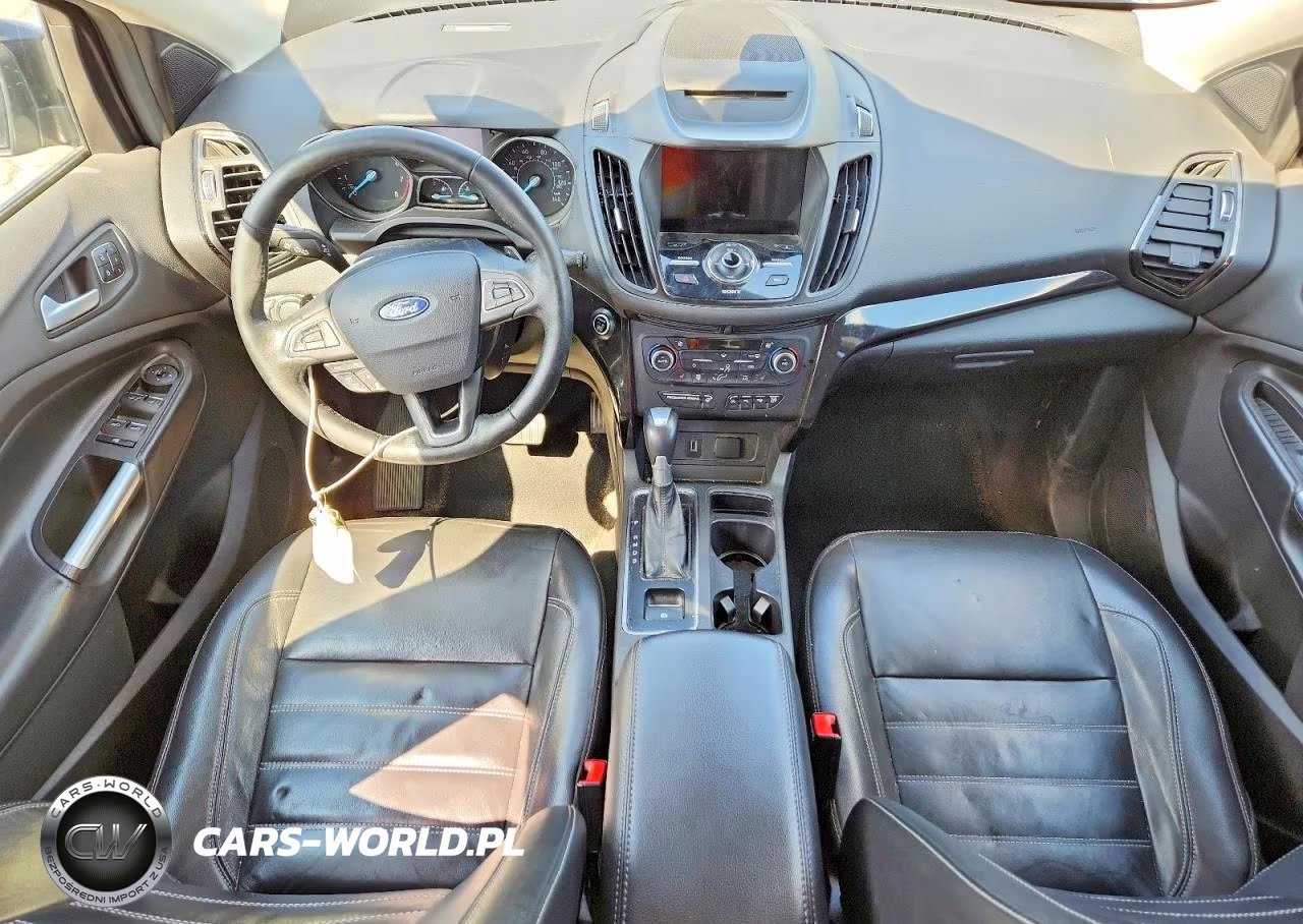 2018 Ford Escape Titanium VIN:1FMCU0J91JUC86770 - 8