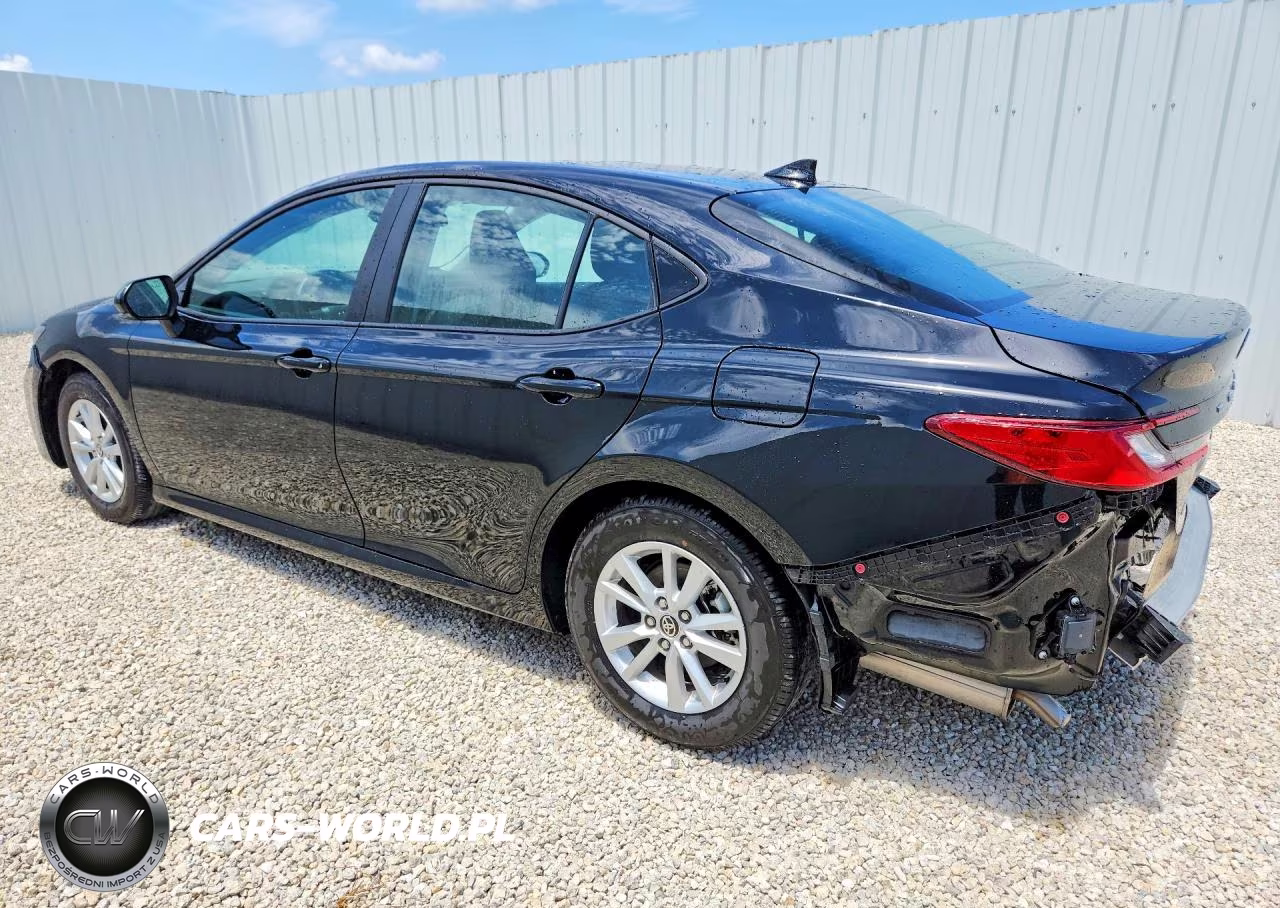 2026 Toyota Camry Le VIN:4T1DAACK3TU695469 - 2