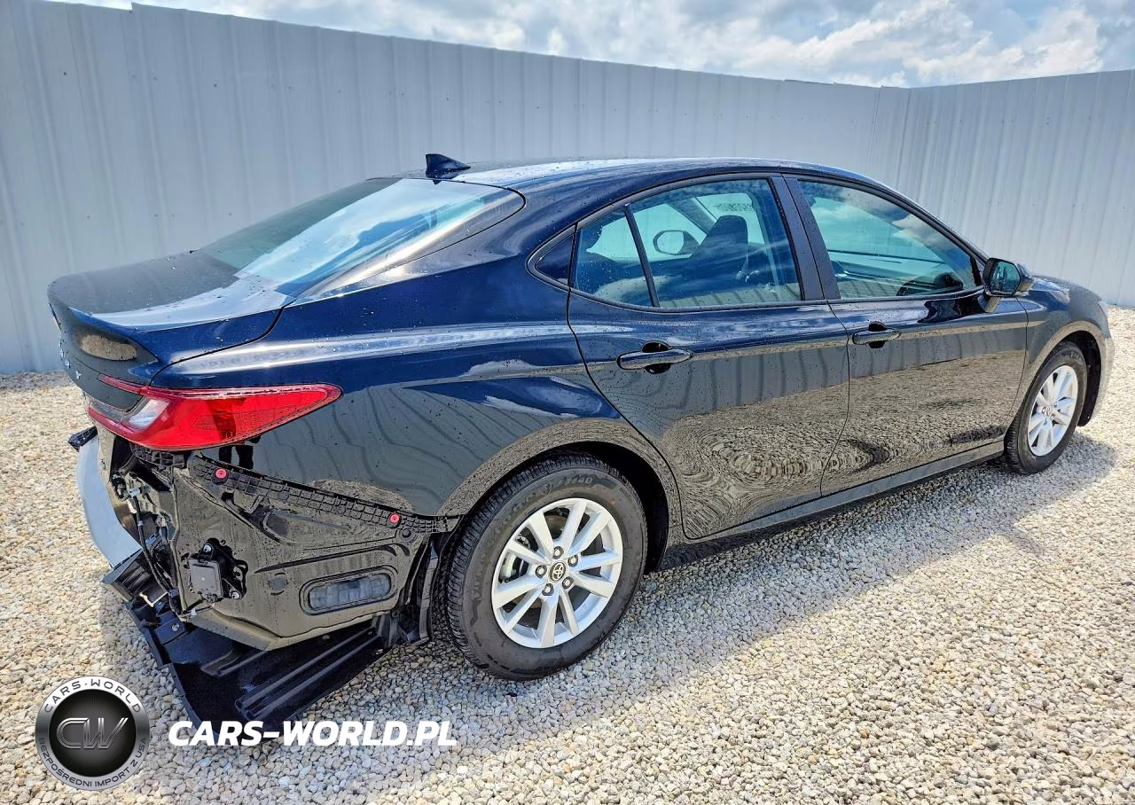 2026 Toyota Camry Le VIN:4T1DAACK3TU695469 - 3