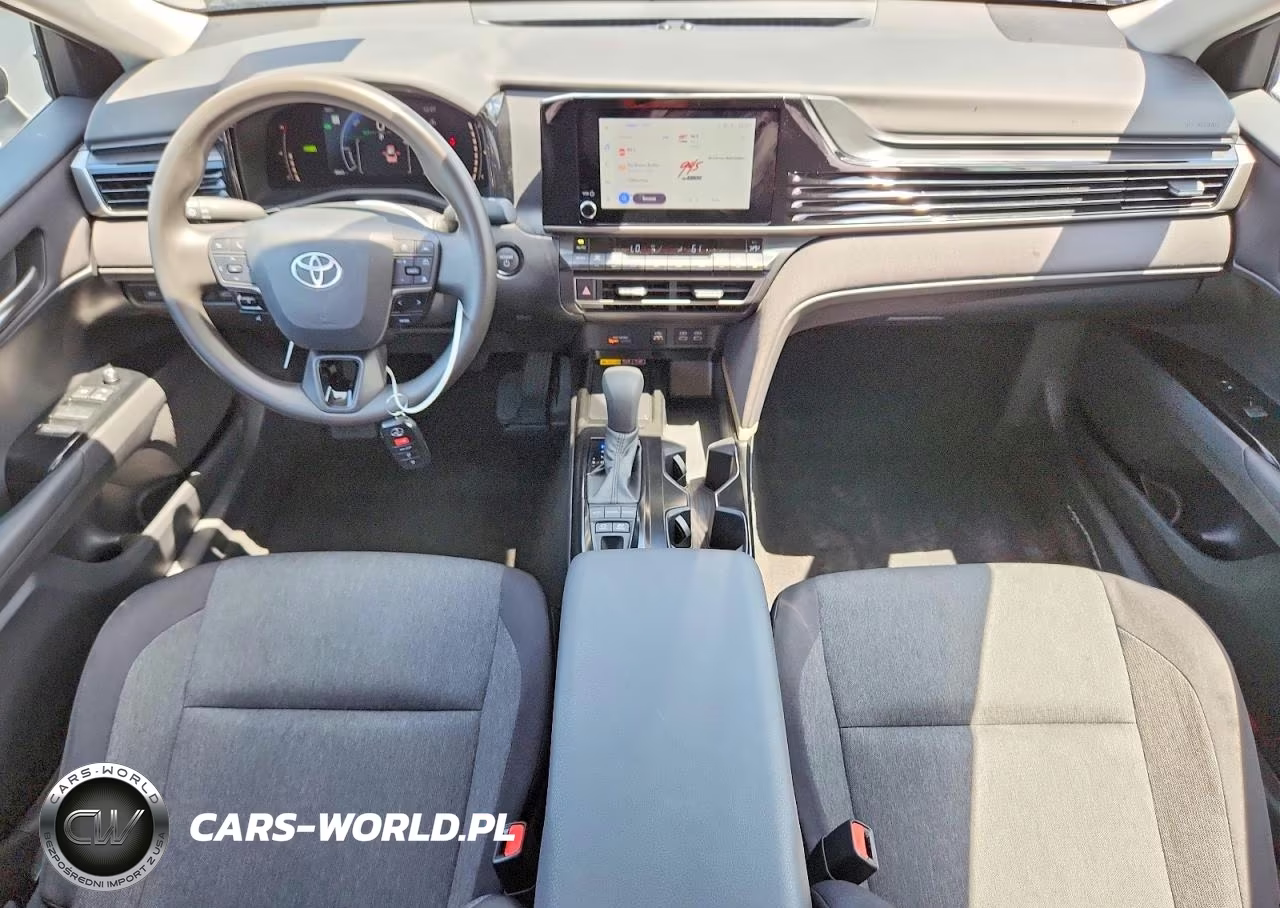 2026 Toyota Camry Le VIN:4T1DAACK3TU695469 - 8