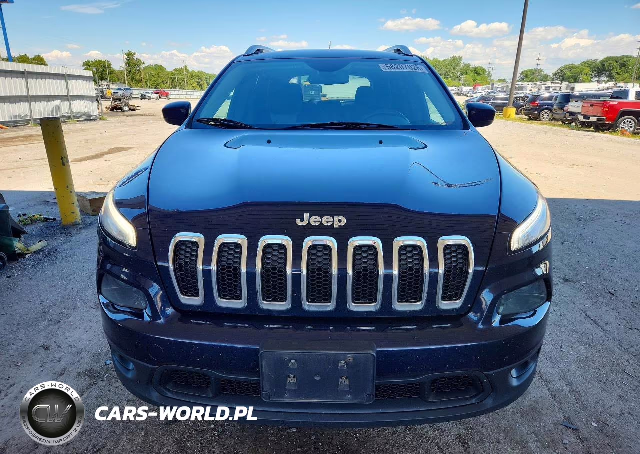 2014 Jeep Cherokee Latitude VIN:1C4PJMCB6EW268779 - 5