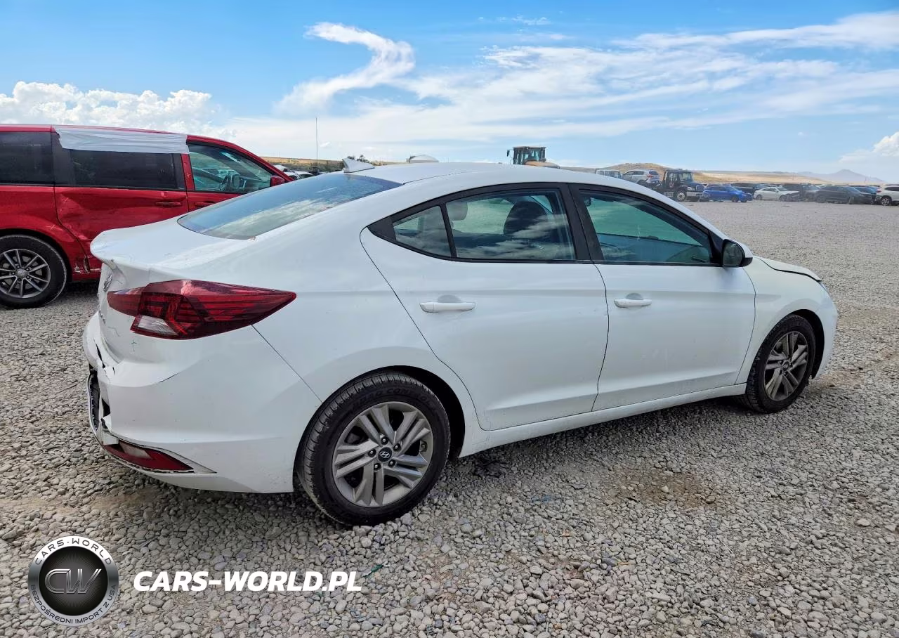 2020 Hyundai Elantra Sel VIN:5NPD84LF0LH570749 - 3