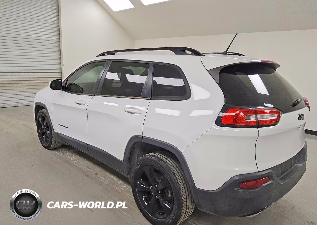 2018 Jeep Cherokee Latitude VIN:1C4PJLCX3JD552804 - 2