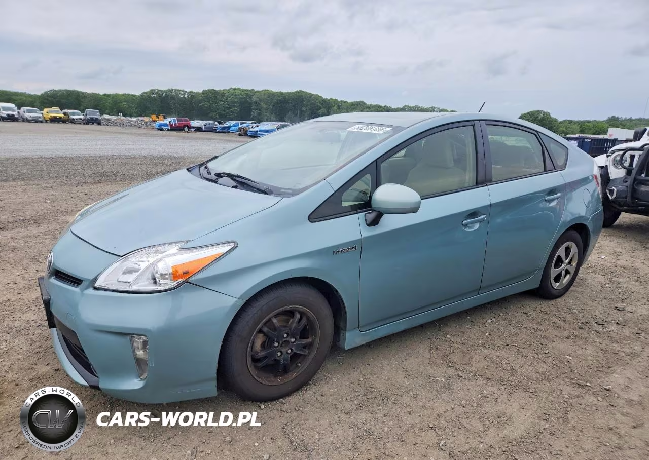 2014 Toyota Prius Three – zdjęcie 1 z 12