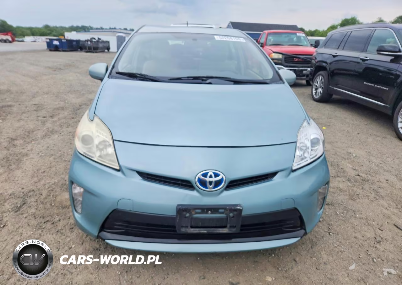 2014 Toyota Prius Three VIN:JTDKN3DU8E1816190 - 5