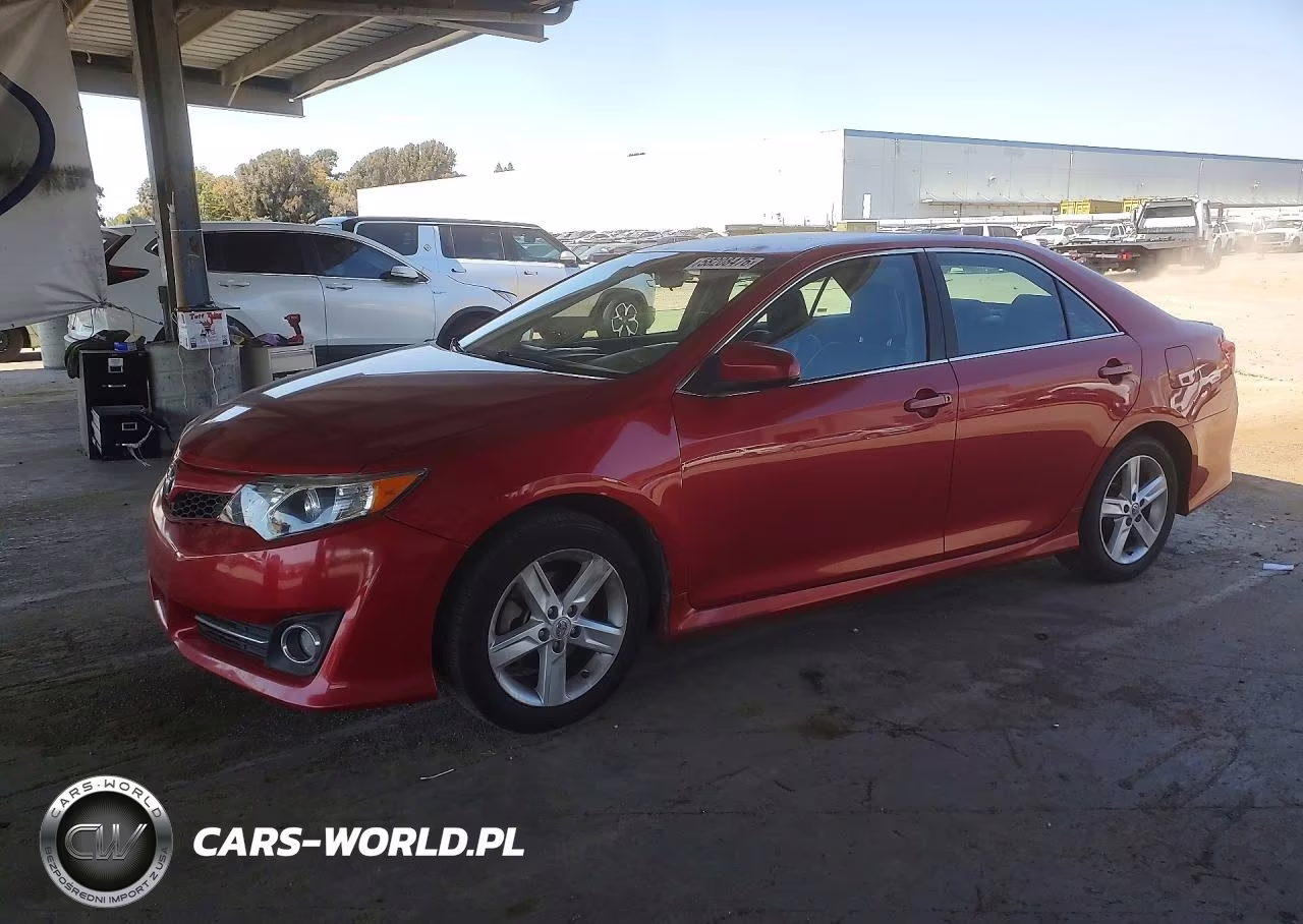 2012 Toyota Camry Se – zdjęcie 1 z 12