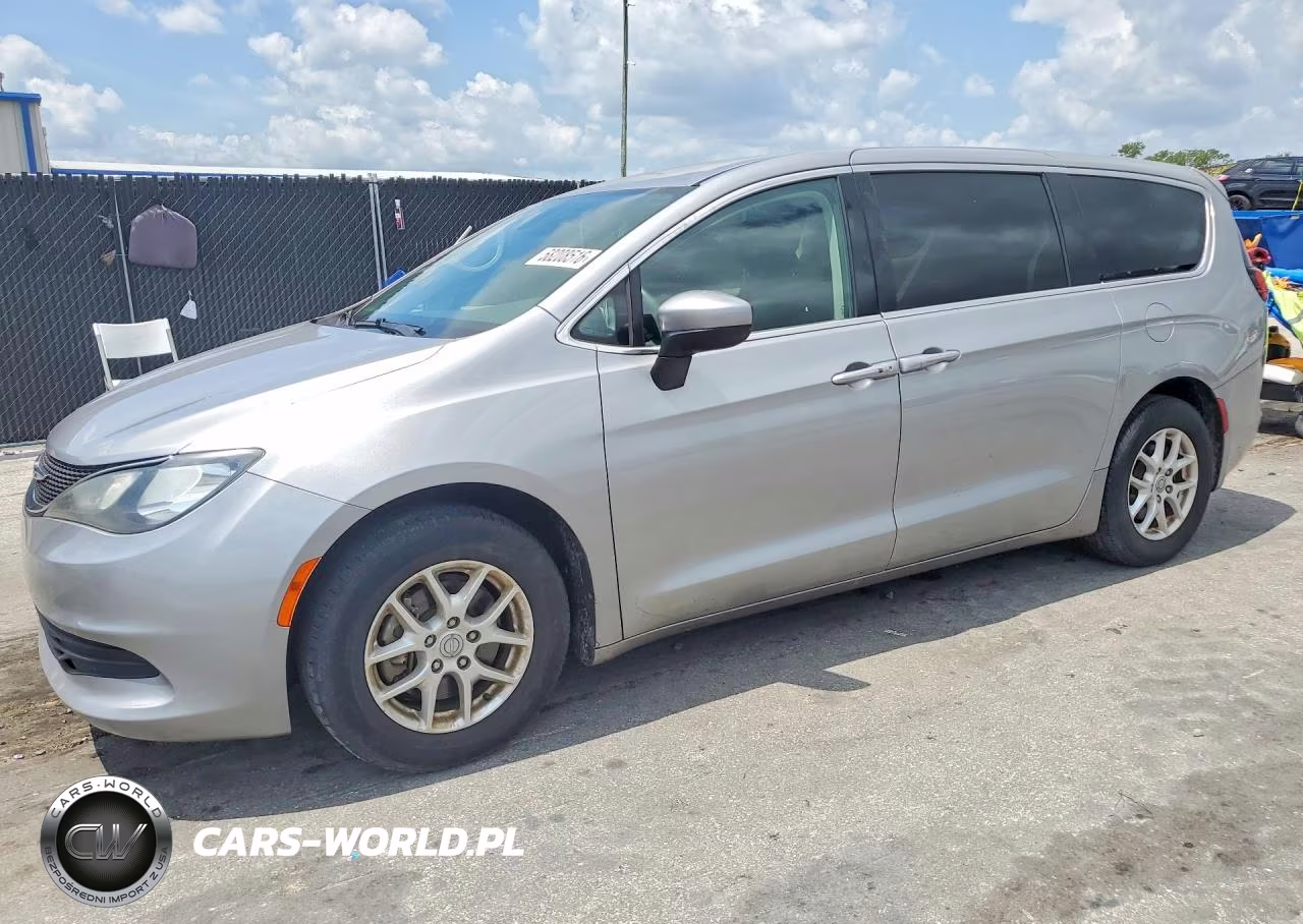 2017 Chrysler Pacifica Lx VIN:2C4RC1CG9HR739172 - 1