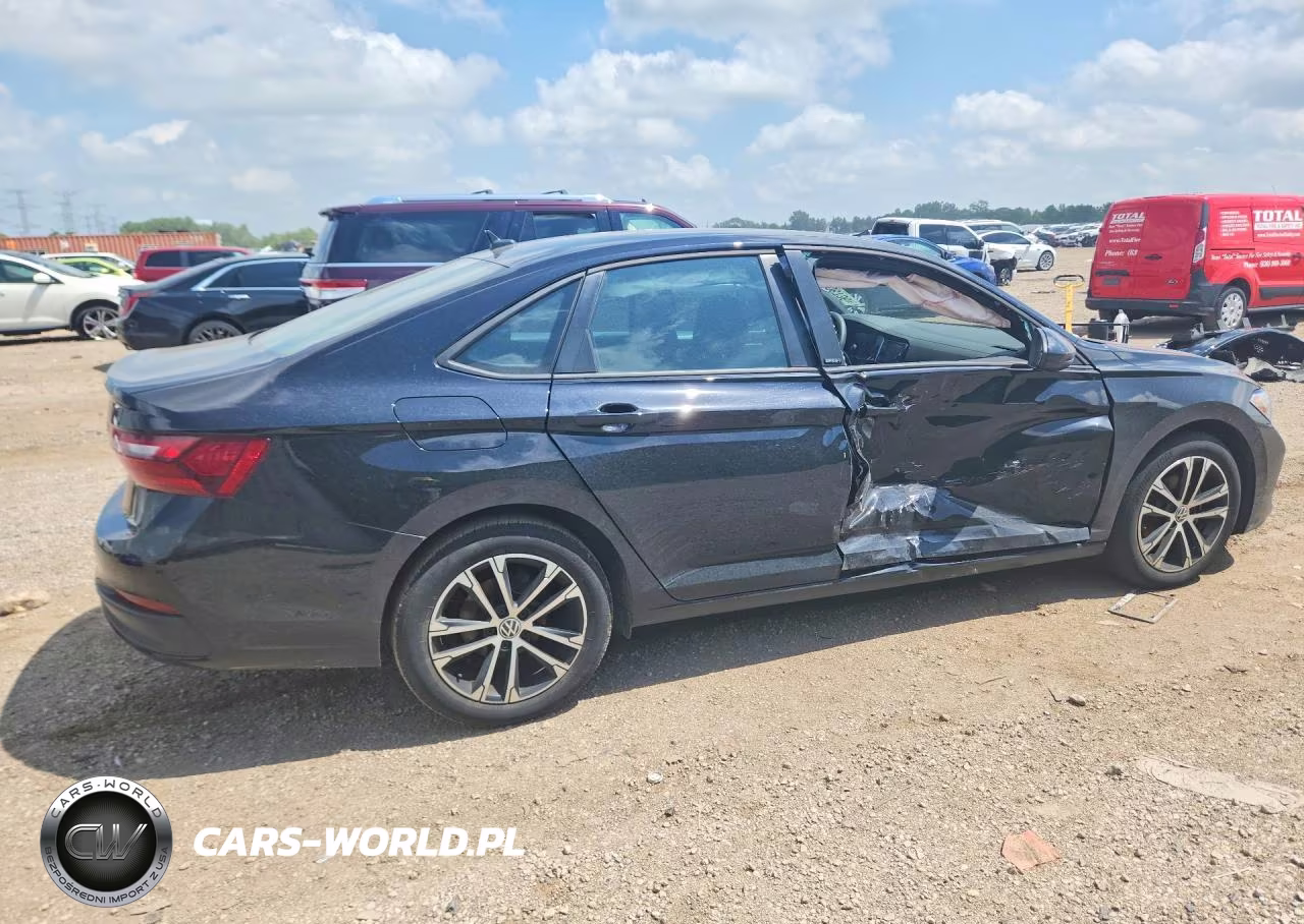 2023 Volkswagen Jetta Sport VIN:3VWBM7BU4PM056615 - 3