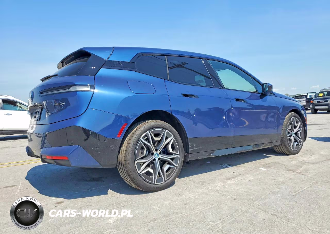 2025 BMW Ix xDrive50 VIN:WB523CF0XSCU48350 - 3