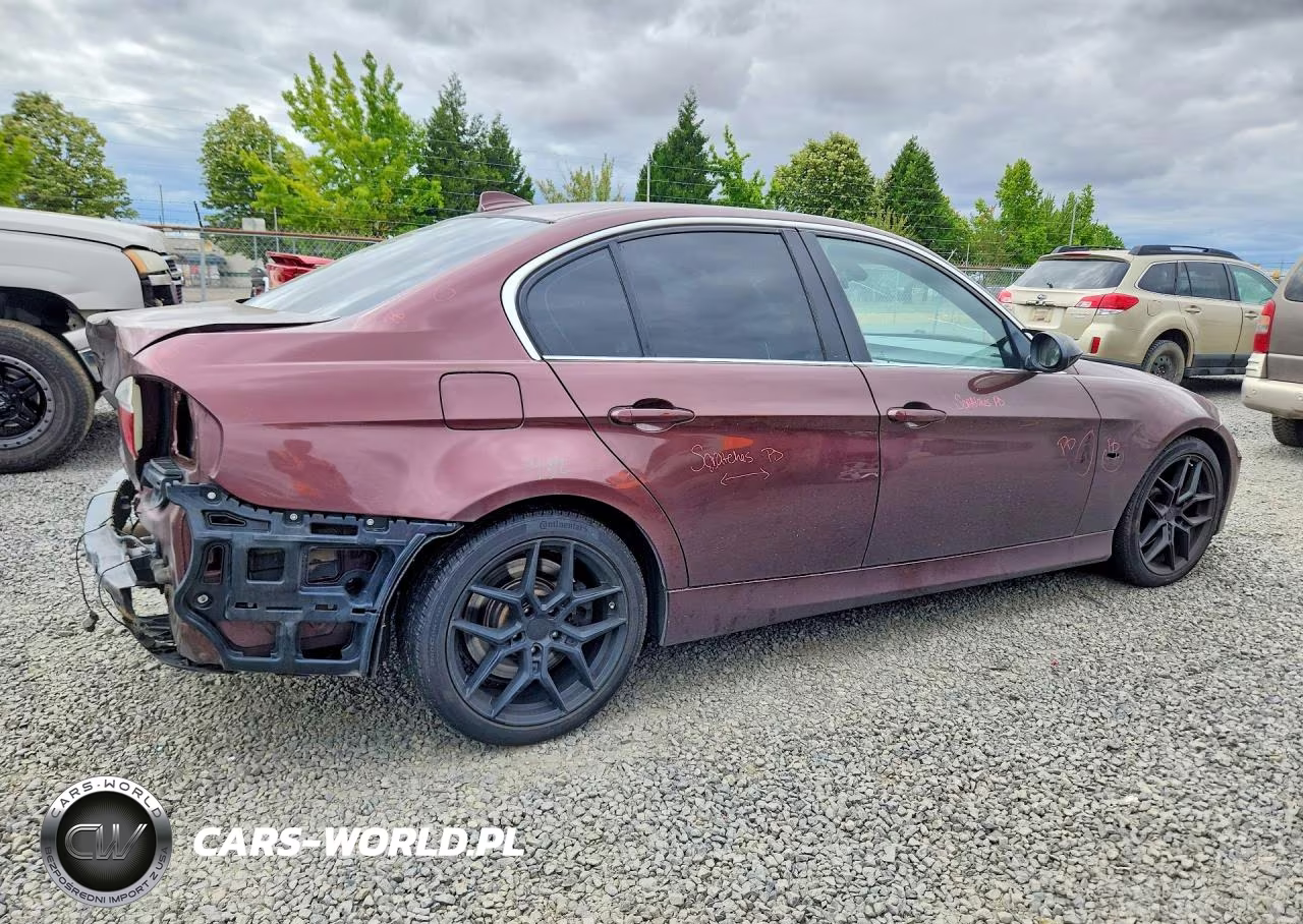 2006 BMW 330 Xi VIN:WBAVD33526KV63418 - 3