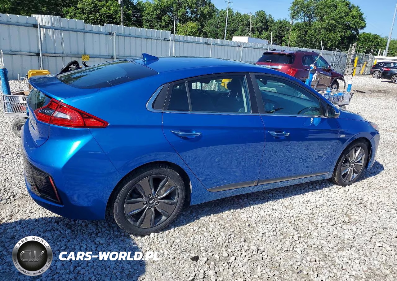 2018 Hyundai Ioniq Limited VIN:KMHC85LC1JU063770 - 3
