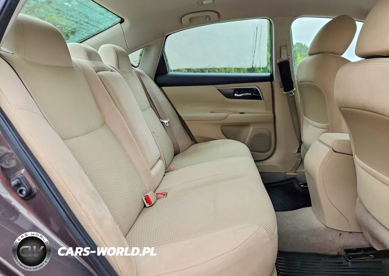 2014 Nissan Altima 2.5 S VIN:1N4AL3AP3EN225764 - 10