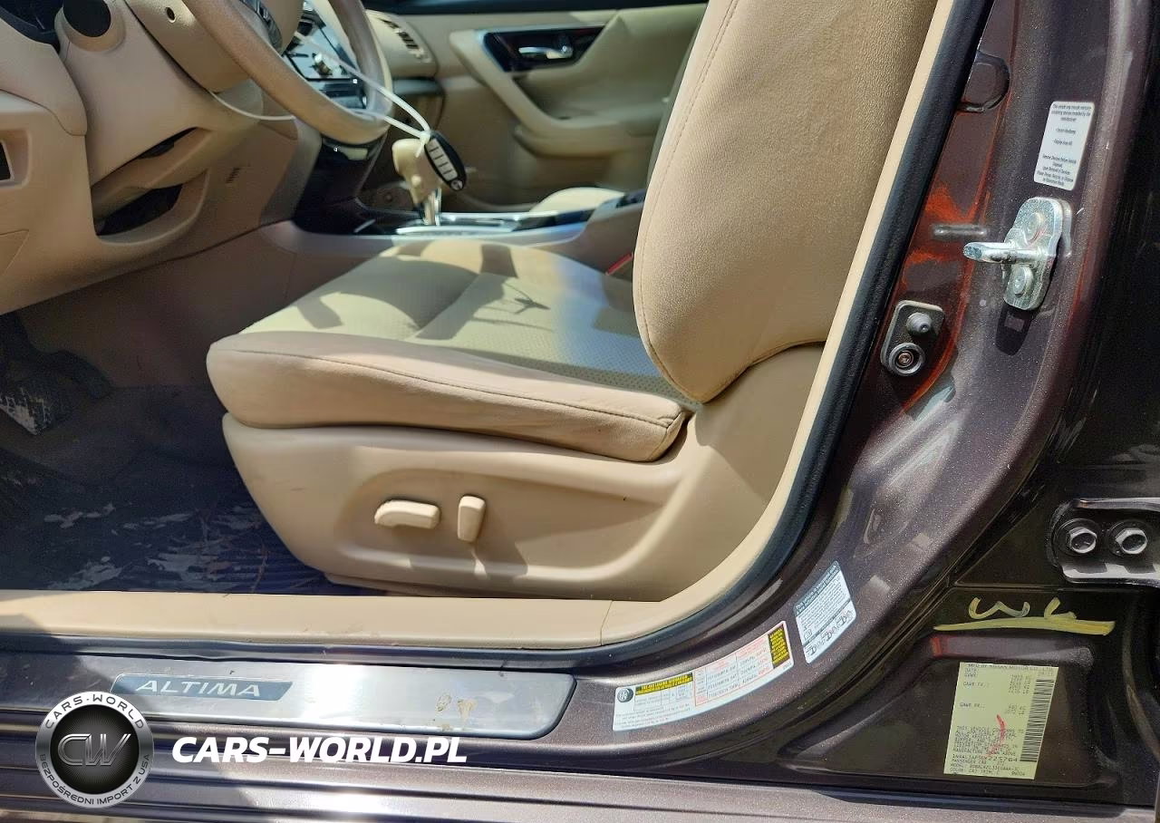 2014 Nissan Altima 2.5 S VIN:1N4AL3AP3EN225764 - 12