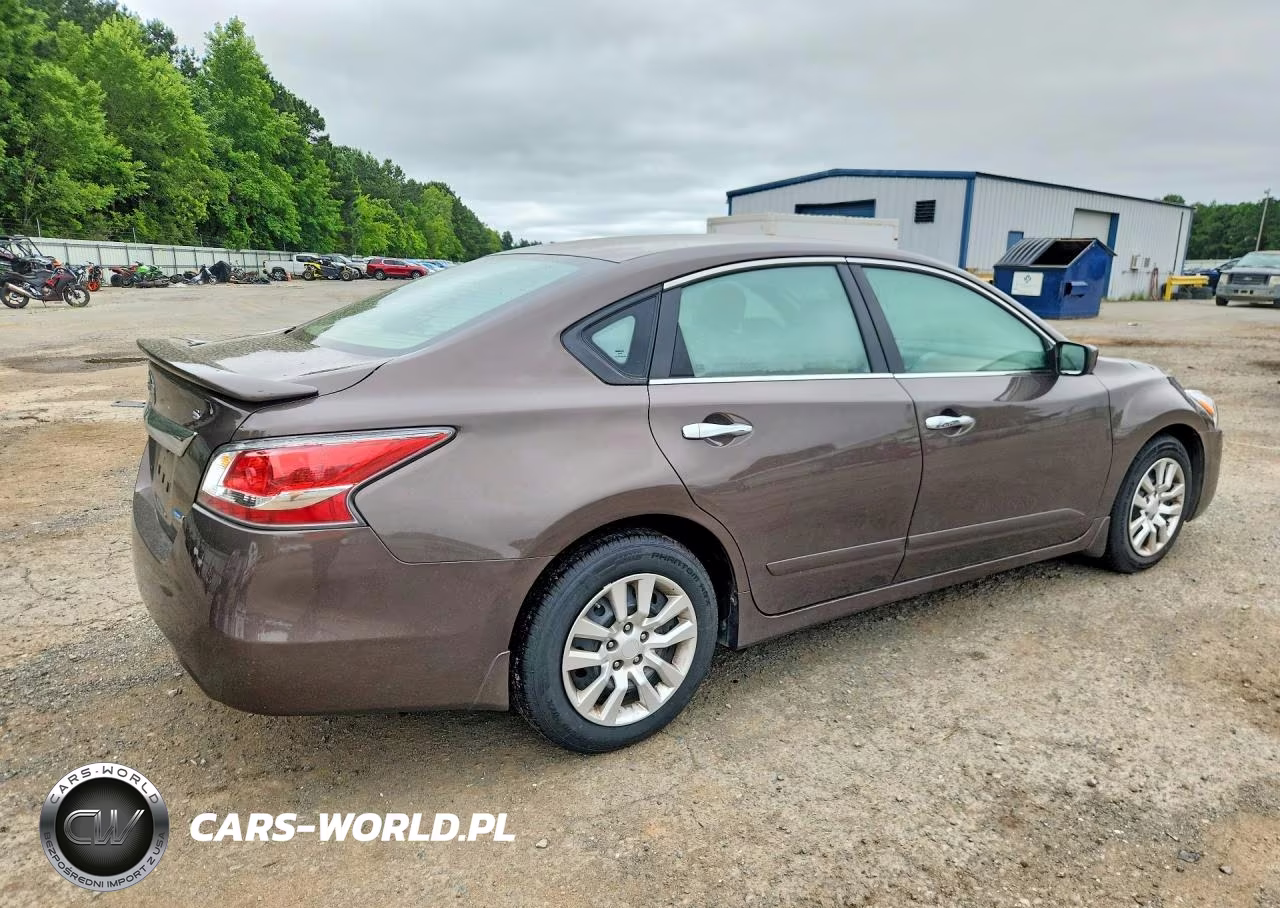 2014 Nissan Altima 2.5 S VIN:1N4AL3AP3EN225764 - 3