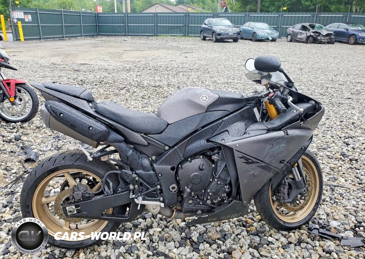 2014 Yamaha Yzfr1