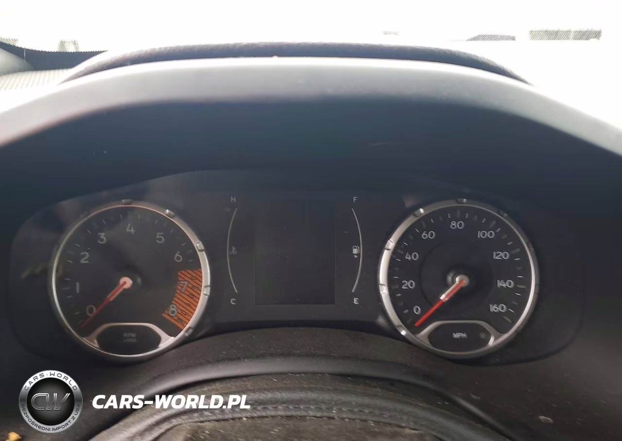 2020 Jeep Renegade Latitude VIN:ZACNJABB0LPL34595 - 9