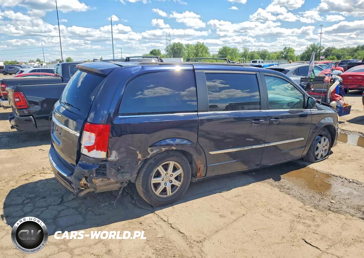 2011 Chrysler Town & Country Touring VIN:2A4RR5DG4BR716520 - 3