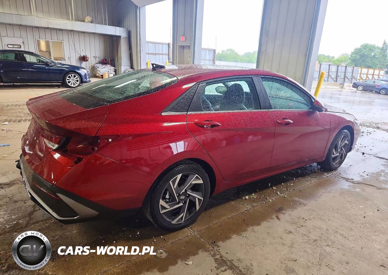 2025 Hyundai Elantra Limited VIN:KMHLP4DG8SU893646 - 3
