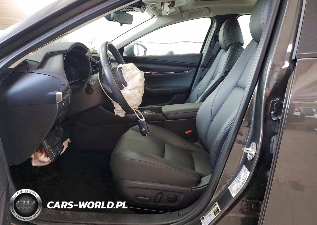 2024 Mazda 3 Preferred VIN:3MZBPACM0RM410572 - 7