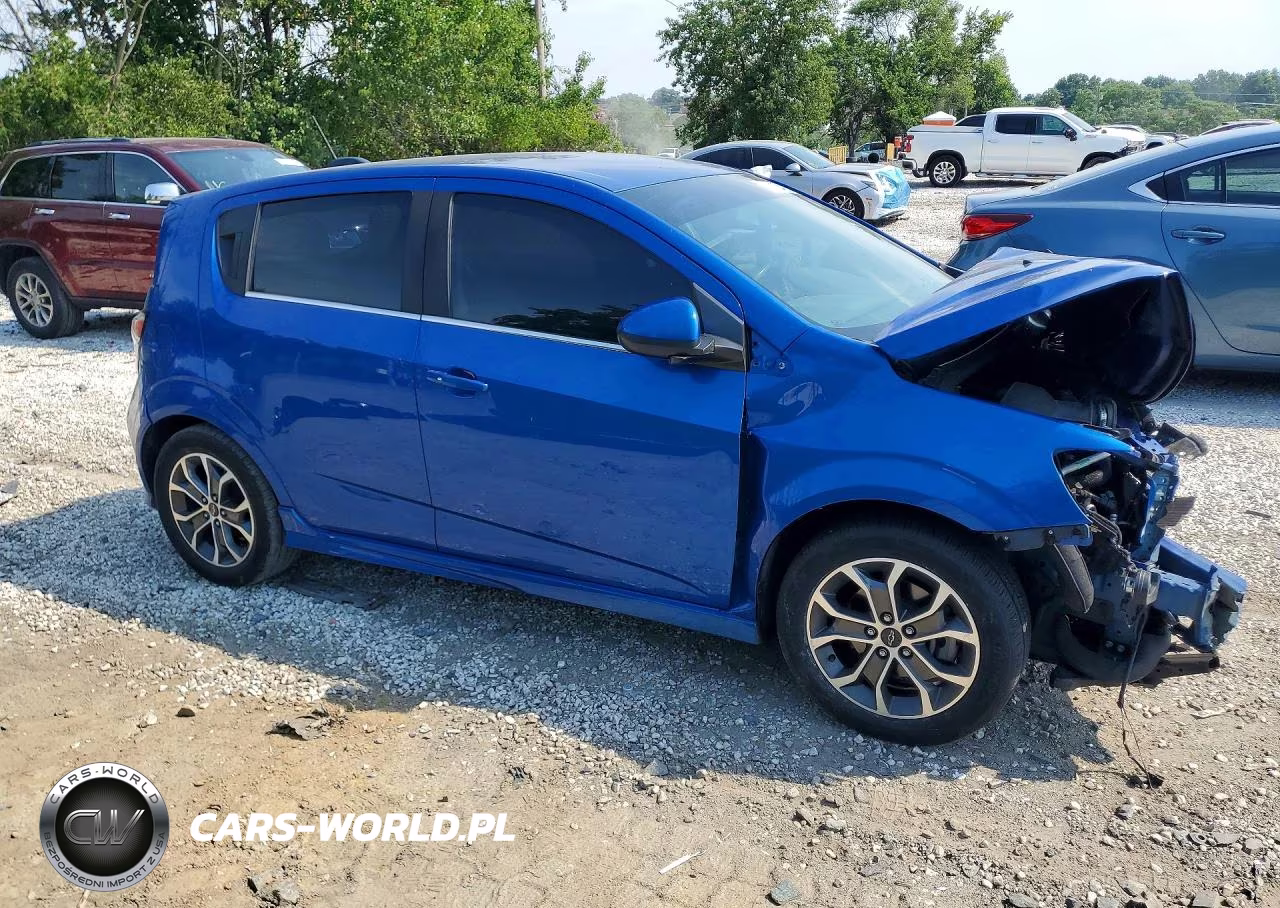 2019 Chevrolet Sonic Lt VIN:1G1JD6SBXK4141284 - 4