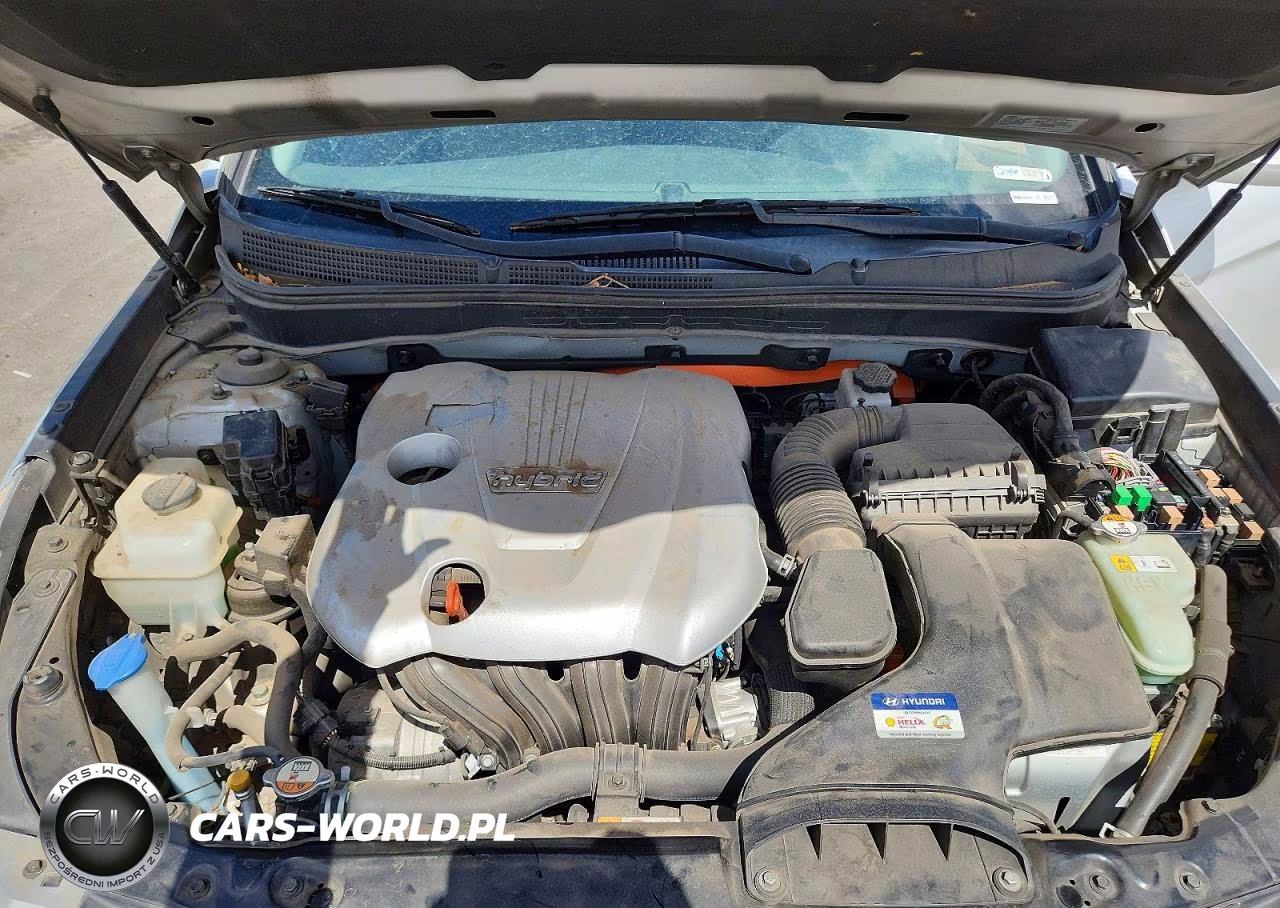 2015 Hyundai Sonata Hybrid Base VIN:KMHEC4A49FA137667 - 11