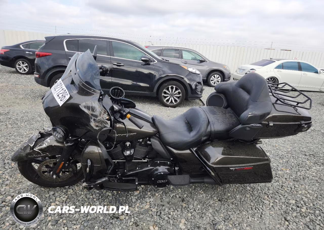 2020 Harley-Davidson Flhtk VIN:1HD1KEF12LB608301 - 3