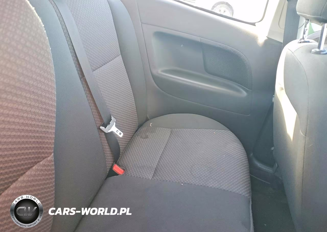 2006 Ford Focus VIN:1FAFP31N96W147494 - 10
