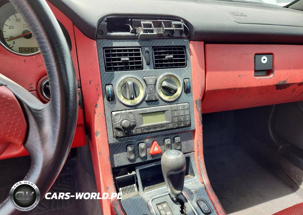 1999 Mercedes-Benz Slk 230 Kompressor VIN:WDBKK47F5XF117504 - 10
