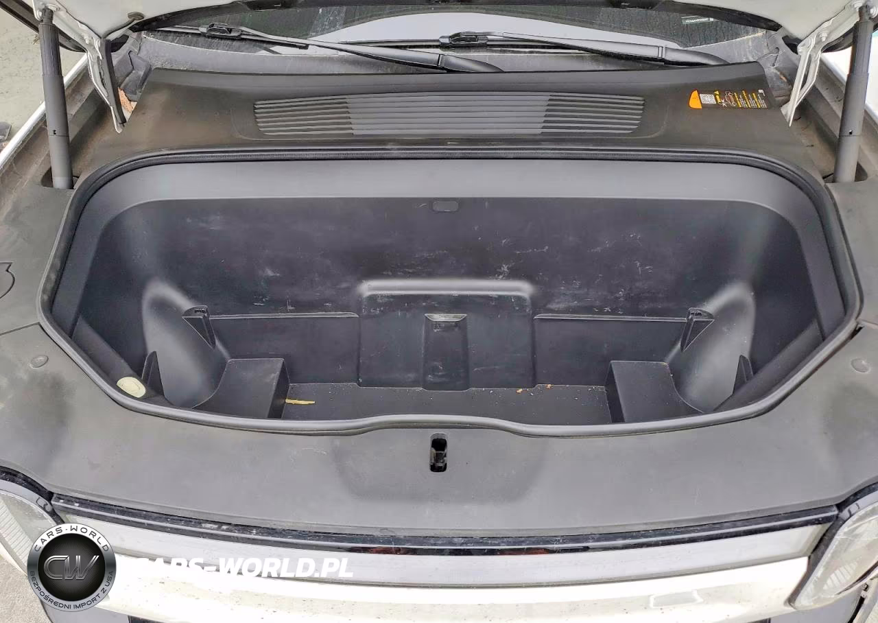 2023 Rivian R1T Adventure VIN:7FCTGBAA2PN028062 - 11