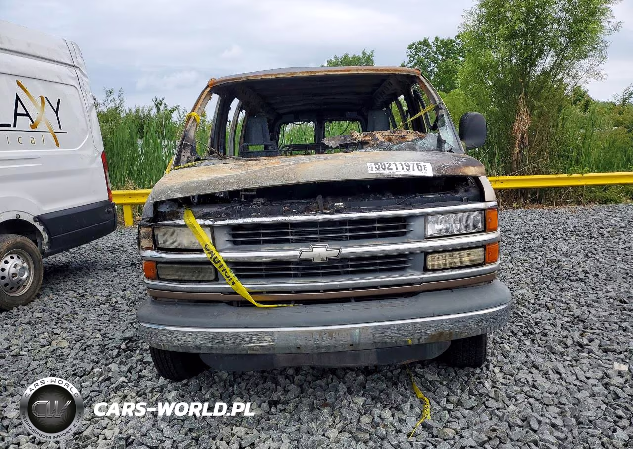 2001 Chevrolet Express G3500 VIN:1GAHG39RX11173966 - 5