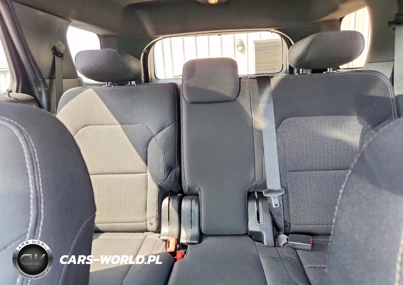 2019 Ford Explorer Xlt VIN:1FM5K8DH2KGA15457 - 10