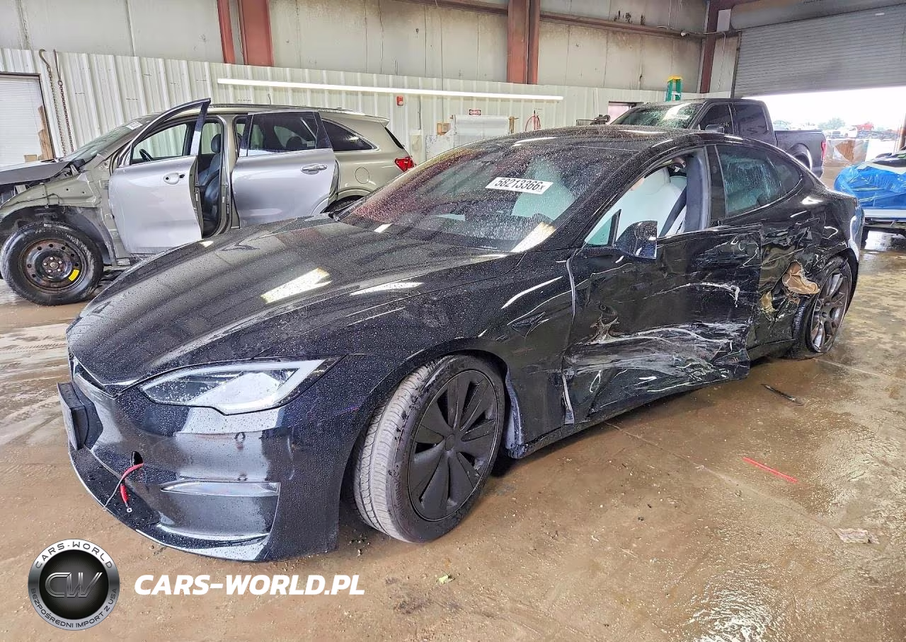 2024 Tesla Model S – zdjęcie 1 z 13